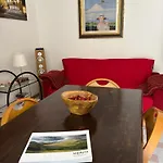 Casa Mjca *